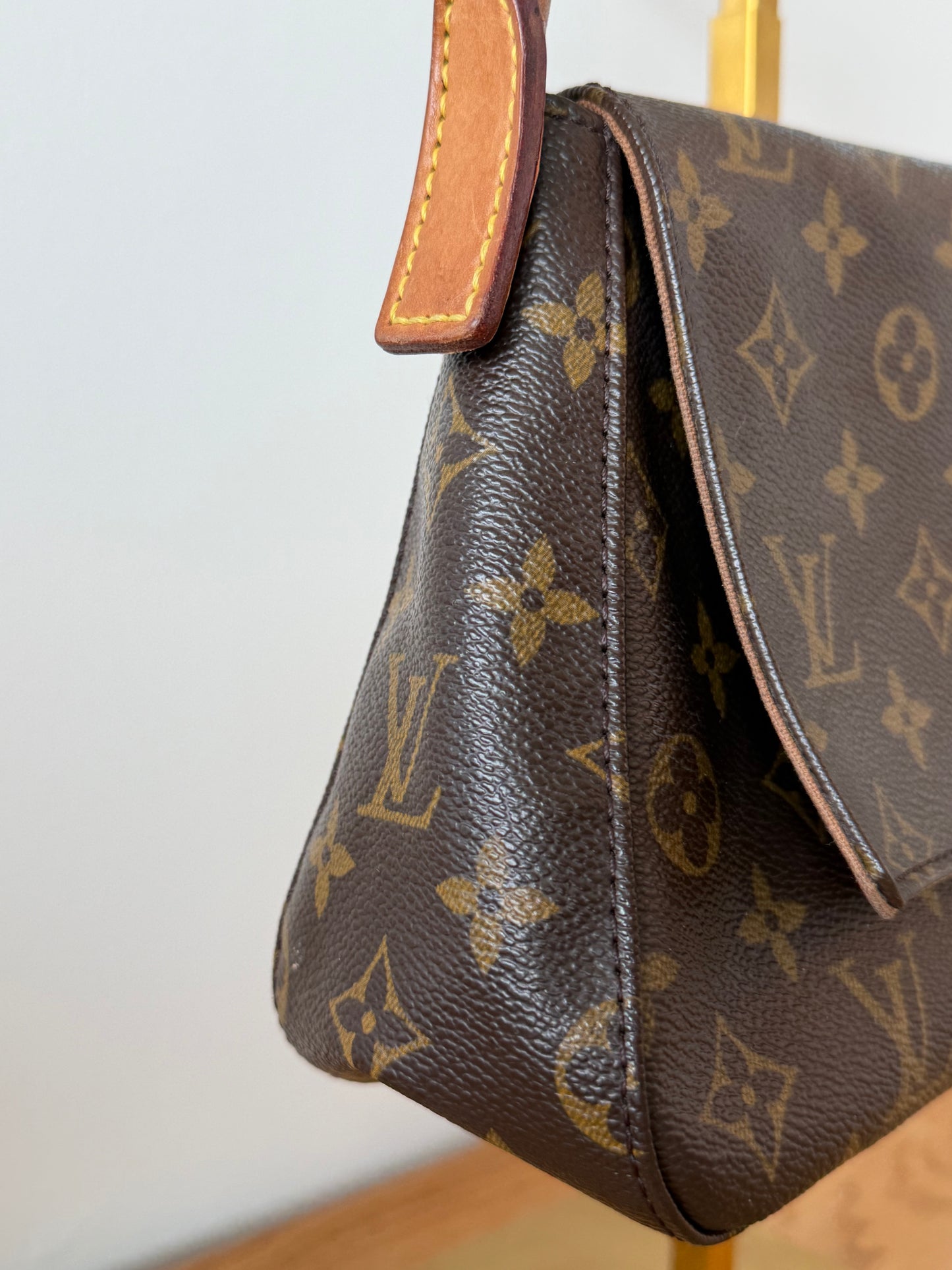 Louis Vuitton Mini Looping — Vintage 2001