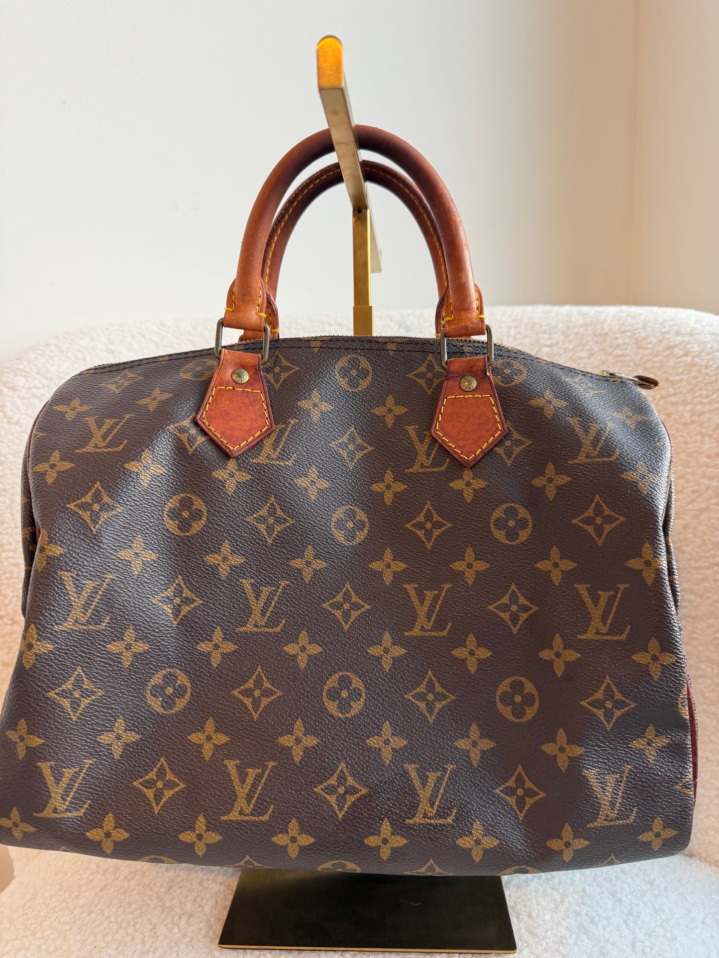 Louis Vuitton Speedy 30