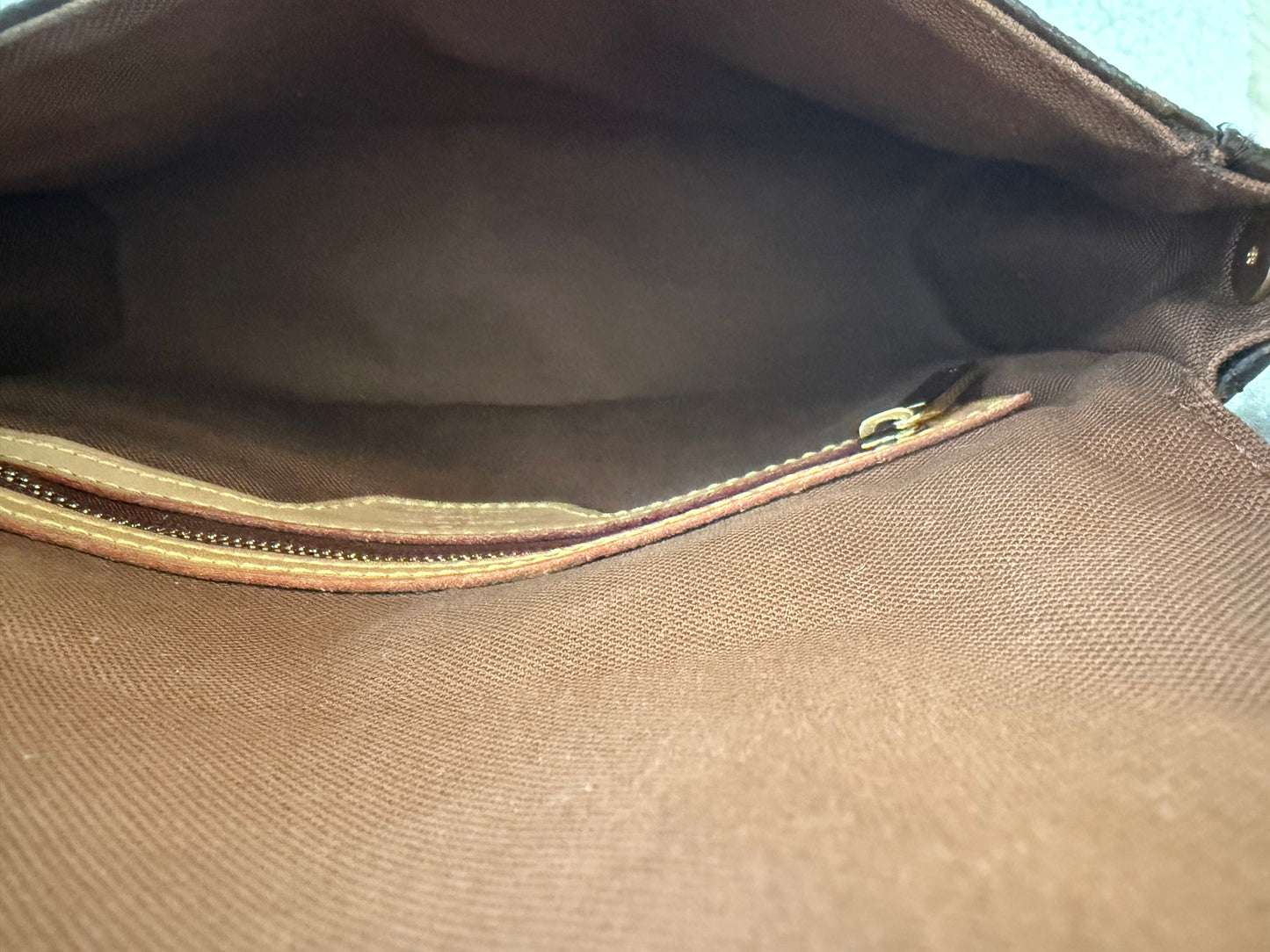 Louis Vuitton Mini Looping Vintage 2003 — achterkant