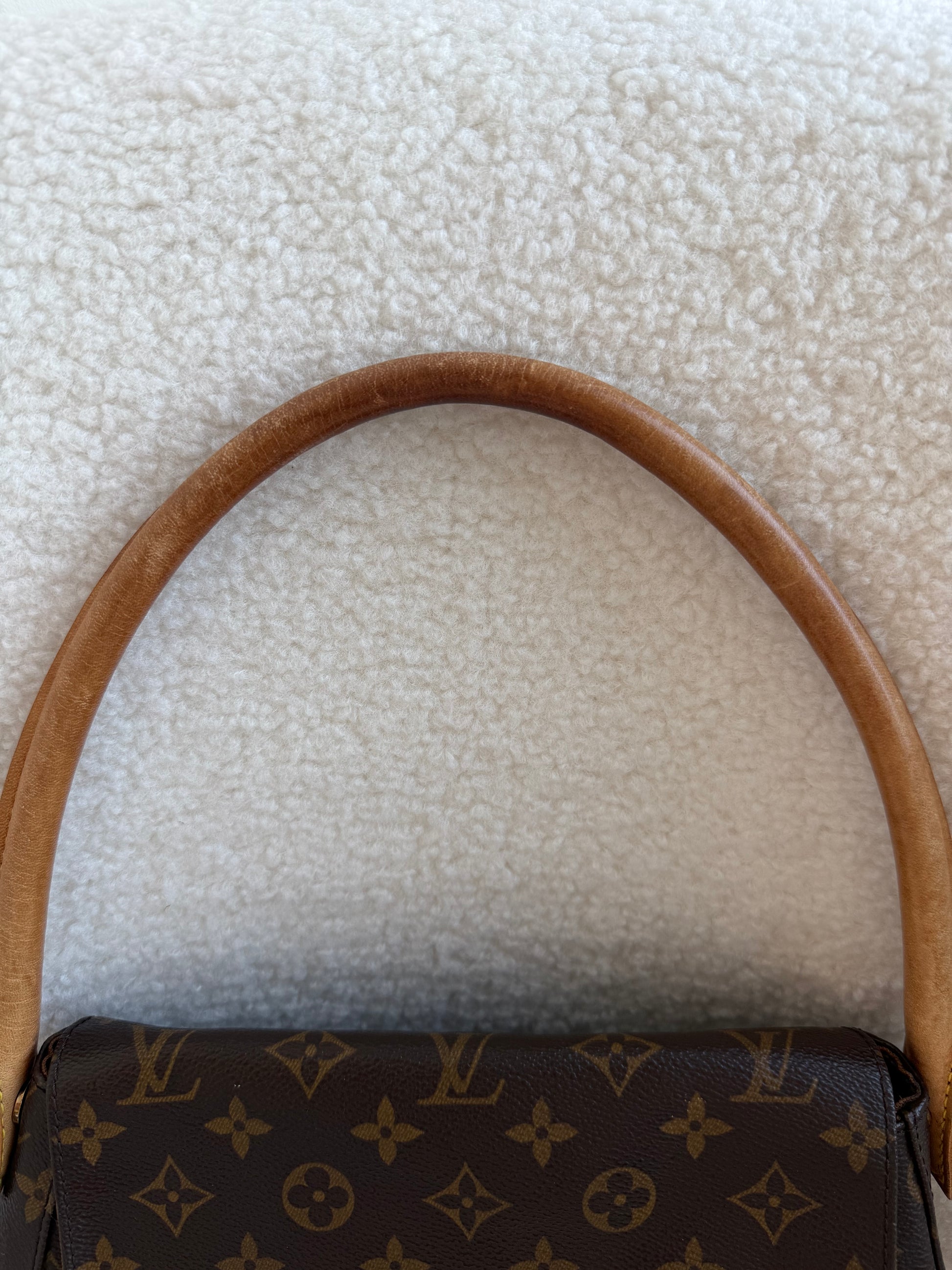 Louis Vuitton Mini Looping Vintage 2003 — zijkant detail