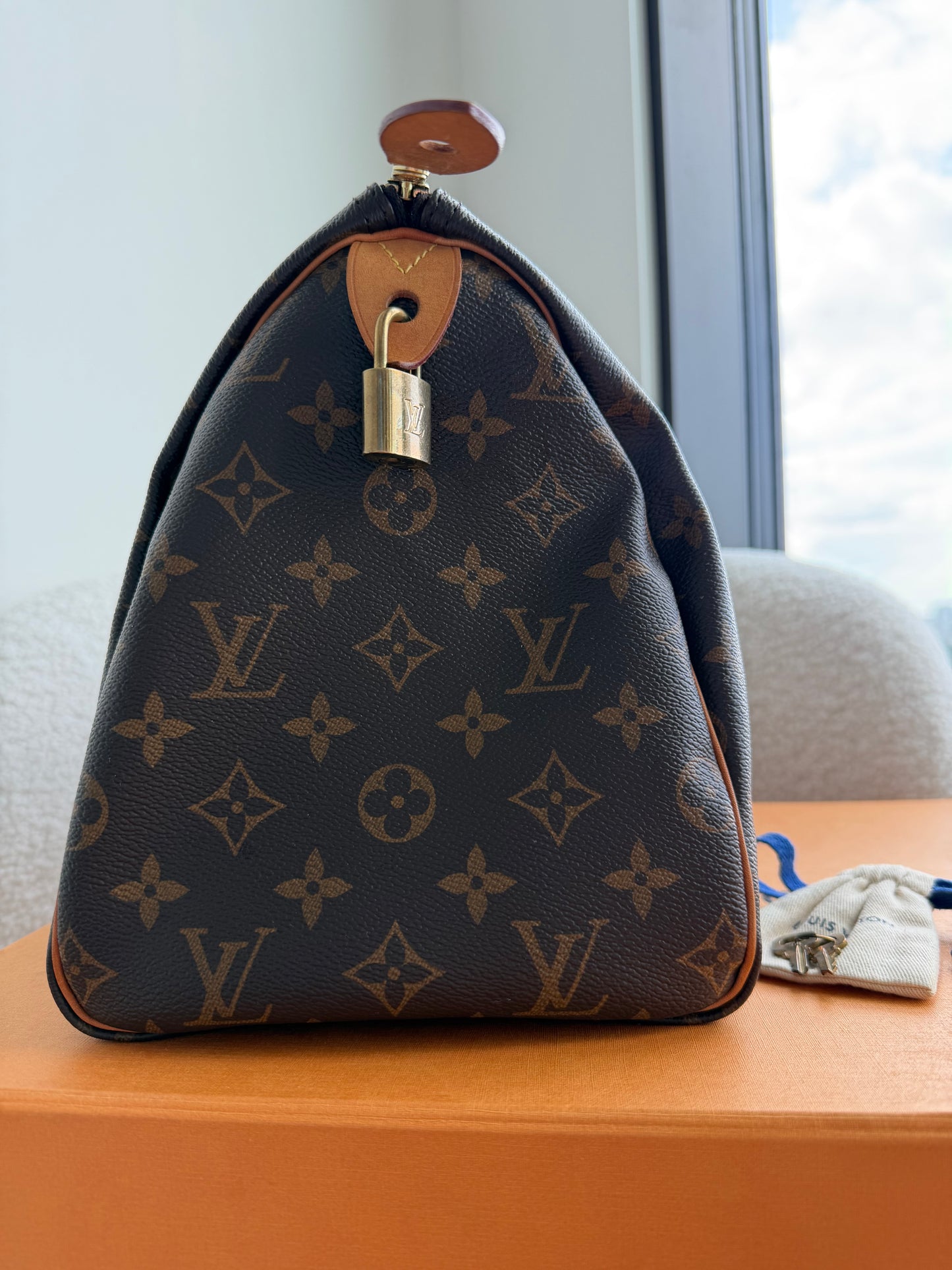 Louis Vuitton Speedy 30 — 2018 , With Box, lock, 2 keys + pouch